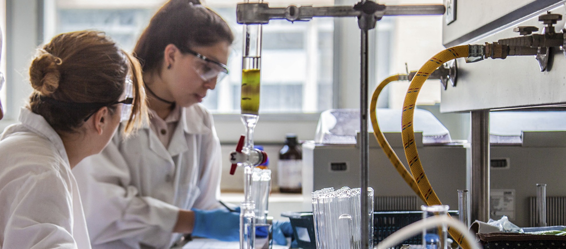Laboratorios de investigación - Universidad Militar Nueva Granada