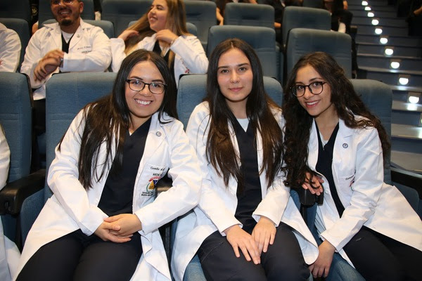 Entrega batas Medicina